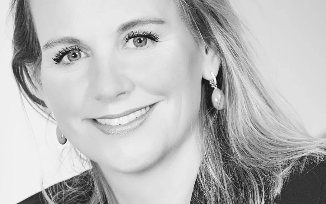 Zwart-witportret van Anette Bouvy van HAPPY Professionals